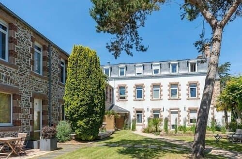 Внешний вид отеля Hôtel Les Costans, The Originals Relais