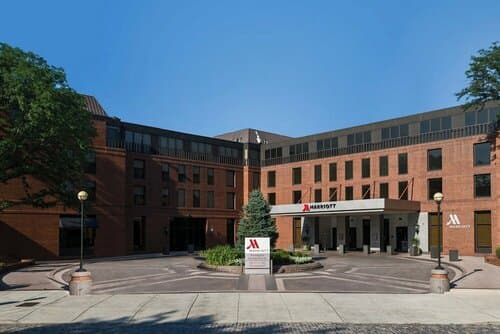 Внешний вид отеля Philadelphia Marriott Old City в Филадельфии