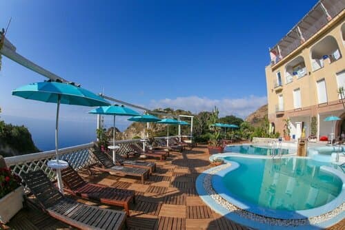 Внешний вид отеля Torre Sant'Angelo в Форио