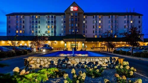 Внешний вид отеля Best Western Plus Winnipeg Airport Hotel в Виннипеге