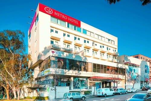 Внешний вид отеля Metro Hotel Miranda в Сиднее