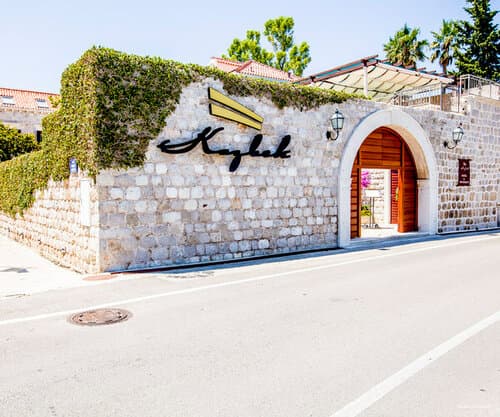 Внешний вид отеля Kazbek