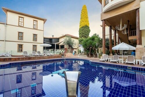 Внешний вид отеля Puding Hotel в Муратпаше