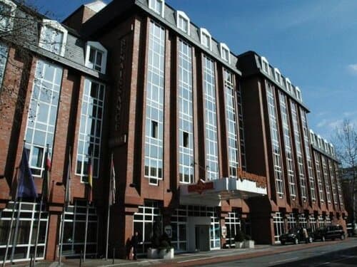 Внешний вид отеля Lindner Hotel City Plaza в Кёльне