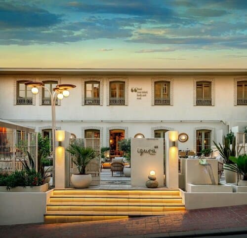 Внешний вид отеля Ecole St. Pierre Hotel