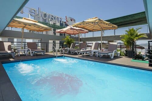 Внешний вид отеля Maple Leaf Hotel & Apartment в Нячанге