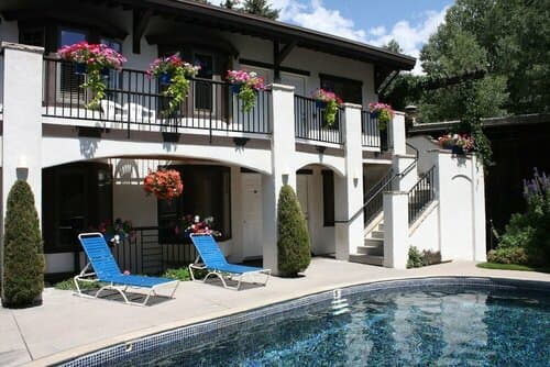 Внешний вид отеля St. Moritz Lodge & Condominiums