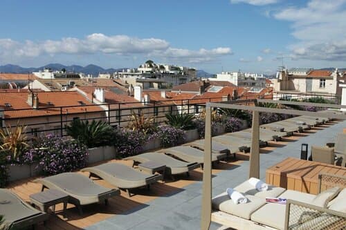 Внешний вид отеля Best Western Premier Le Patio des Artistes