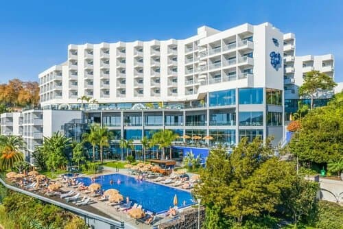 Внешний вид отеля Hotel Baía Azul в Фуншале