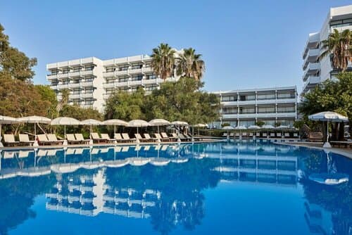 Внешний вид отеля Grecian Bay