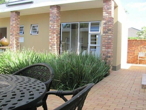 Внешний вид отеля Absolute Cornwall в Ист-Лондоне