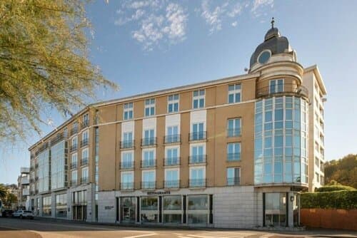 Внешний вид отеля Hotel Silken Rio Santander