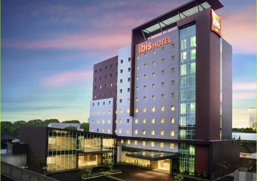 Внешний вид отеля Ibis Makassar City Center в Макасаре
