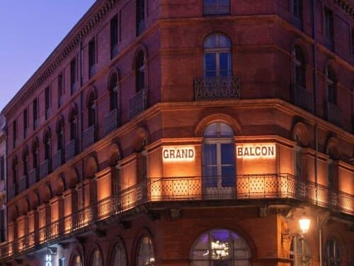 Внешний вид отеля Le Grand Balcon в Тулузе