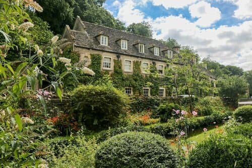 Внешний вид отеля The Swan в Котсуолде