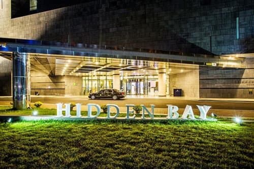 Внешний вид отеля Hidden Bay Hotel