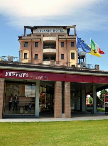 Внешний вид отеля Planet Hotel