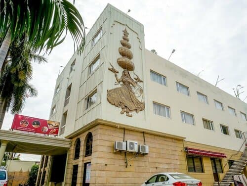 Внешний вид отеля Diamond Hotel