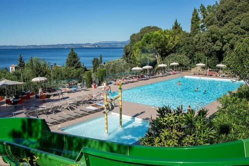 Внешний вид отеля La Rocca Camping Village