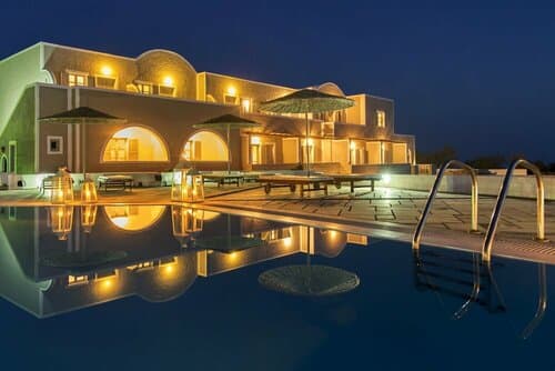 Внешний вид отеля Caldera's Dolphin Suites