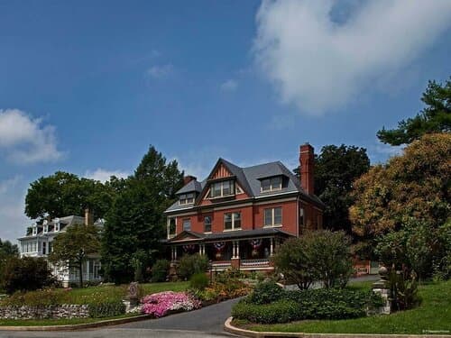 Внешний вид отеля B. F. Hiestand House Bed & Breakfast