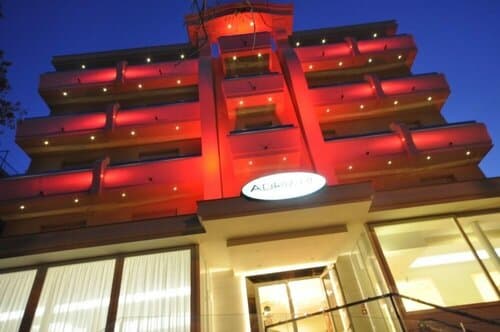Внешний вид отеля Hotel Adriatic & Beauty