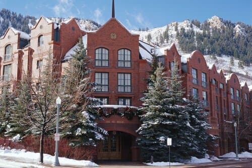Внешний вид отеля The St. Regis Aspen Resort