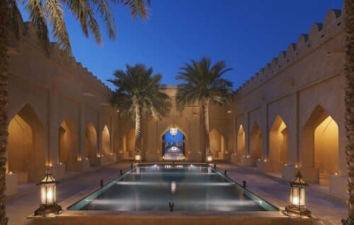 Внешний вид отеля Qasr Al Sarab Desert Resort by Anantara 