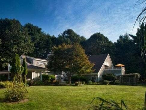 Внешний вид отеля Abbey's Lantern Hill Inn в Ледиарде