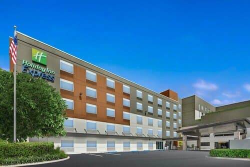 Внешний вид отеля Holiday Inn Express Ft. Lauderdale Cruise-Airport, an Ihg Hotel в Форт-Лодердейле