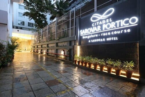 Внешний вид отеля Citadel Sarovar Portico Bengaluru в Бангалоре