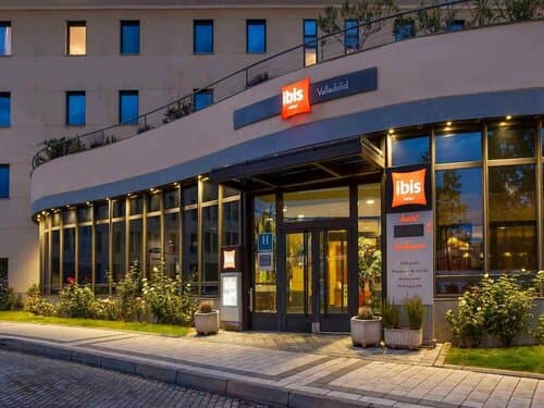 Внешний вид отеля Ibis Valladolid в Вальядолиде