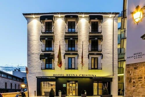 Внешний вид отеля Hotel Reina Cristina