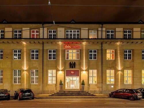Внешний вид отеля Ibis Karlsruhe Hauptbahnhof в Карлсруэ