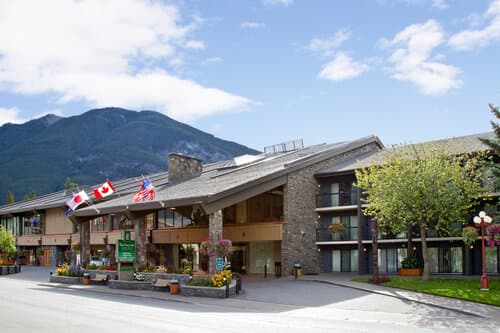 Внешний вид отеля Banff Park Lodge
