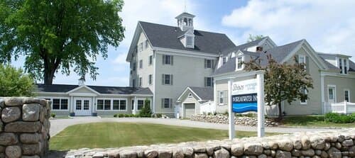 Внешний вид отеля The Breakwater Inn and SPA