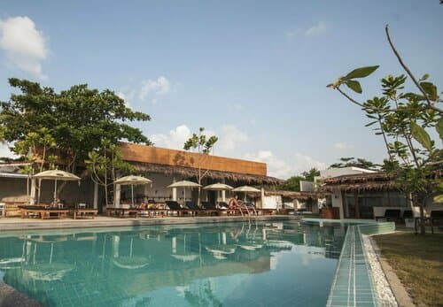 Внешний вид отеля Escape Beach Resort в Бо Пхуте