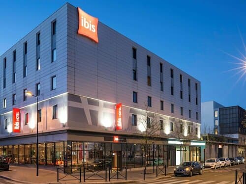 Внешний вид отеля Ibis Bordeaux Centre Bastide в Бордо