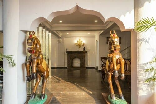 Внешний вид отеля Stone Wood River Front в Бардеже