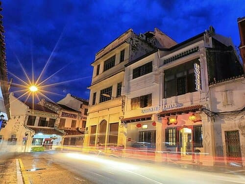 Внешний вид отеля Heeren by The River в Малакке