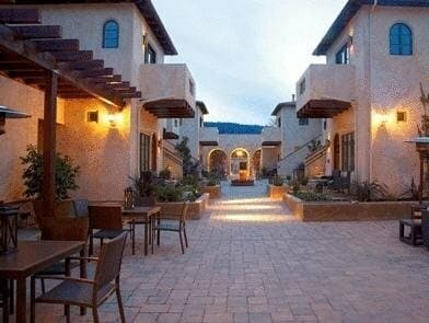 Внешний вид отеля North Block Hotel