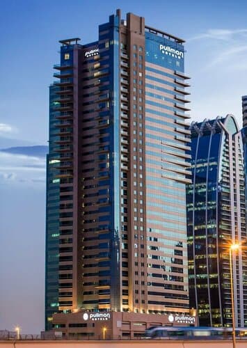 Внешний вид отеля Pullman Dubai Jumeirah Lakes Towers