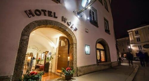 Внешний вид отеля Altstadt Hotel Wolf