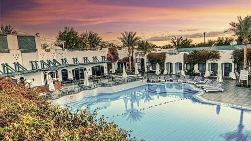 Внешний вид отеля Falcon Hills