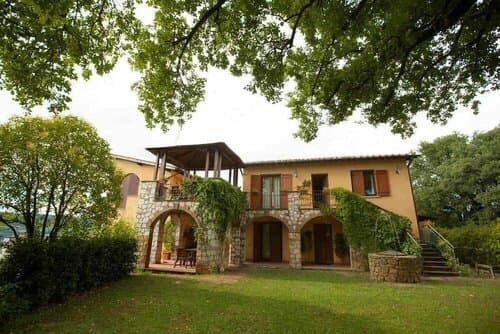 Внешний вид отеля La Vecchia Fattoria в Орте