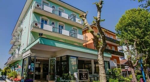 Внешний вид отеля Hotel Boston в Беллария-Иджеа-Марине