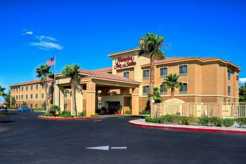 Внешний вид отеля Hampton Inn & Suites Palmdale