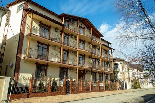 Внешний вид отеля Золотой Компас в Кабардинке