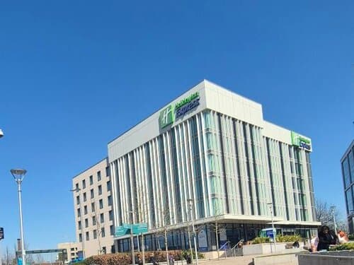 Внешний вид отеля Holiday Inn Express Stockport, an Ihg Hotel