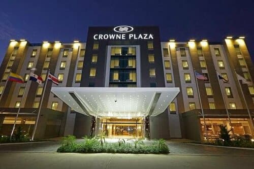 Внешний вид отеля Crowne Plaza Panama Airport